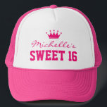 Boné 16 Trucker Hat cor-de-rosa com a princesa coroa<br><div class="desc">Um doce chapéu de caminhoneiro cor-de-rosa com coroa princesa. Boné bonito para a décima sexta Festa de aniversário. Personalize com o nome.</div>