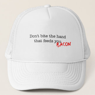 Boné Bacon não morda a mão