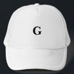 Boné Baskerville Font Monograma G Símbolo Personalizado<br><div class="desc">Na moda Monograma ou Letra ou Inicial ou Símbolo G Trucker caps brancos ou Chapéus,  a fonte é Baskerville</div>