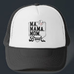 Boné Beisebol engraçado, mãe Bruh, com nome e número da<br><div class="desc">Um camionista de baseball minimalista que design com a frase "Mães. Mamãe. Mãe. Bruh." em letras negras arrojadas com um pequeno coração vermelho acima,  combinando humor esportivo com simples na moda flair — perfeito para dias de jogos e mães esportivas orgulhosas.</div>