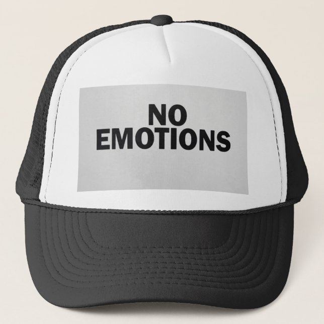 Boné bold text "NO EMOTIONS" (Frente)