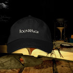 Boné Bordado 'Bookdragon'<br><div class="desc">Libere o seu dragão interno com este boné na moda! ・ Construção de chino confortável ・ Conta pré-curvada para um ajustado lisonjeiro ・ Precinta de pano ajustável e fecho antigo da fivela de latão ・ Sub-faturamento do marinho de contraste para um pop de cor Este boné é um elemento essencial...</div>