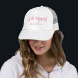 Boné Branca Cor-de-Rosa Esquadrão Simples Moderno<br><div class="desc">Esquadrão Bride Bridesmaid Bachelorette Script Text Name Modern Elegant Minimalist Modelo Womens Pink White Trucker Hat / Boné.</div>