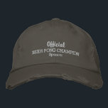 Boné Campeão de jogos de Bebendo de pinus de cerveja of<br><div class="desc">O chapéu perfeito para qualquer um que adora jogar cerveja pong. Este boné engraçado no estilo baseball apresenta as palavras "Oficial Beer Pong Champion" e o seu nome personalizado abaixo (ou substitua pelo seu texto). Altere facilmente a cor do texto e o boné. Quer você seja um novato ou campeão,...</div>