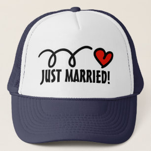 Boné Chapéus Recém-Casados! com desenho de coração engr