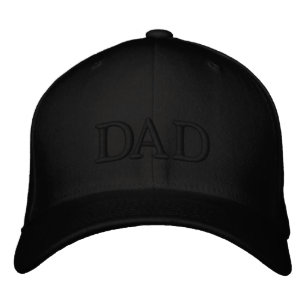 Boné com Letra DAD – Estilo Simples Bordado