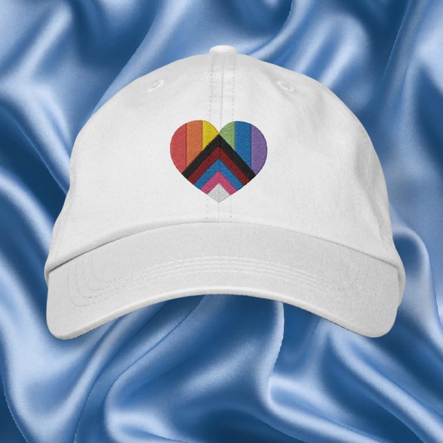Boné Coração do Orgulho de Progresso (Progress Pride Heart Embroidered Baseball Cap by Ricaso. LGBTQ love heart embroidery)