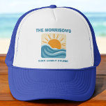 Boné Custom Beach Family Reunion Ocean Cruise<br><div class="desc">Celebrate your family reunion in style with this custom beach-themed cruise trucker hat! Perfect for sunny group photos,  beach days,  and onboard fun,  this hat features a personalized design that captures your ocean adventure. Lightweight and breathable,  it’s a great keepsake for the whole crew to remember the trip.</div>