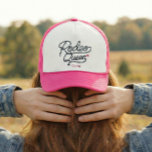 Boné Custom Pink Rodeo Queen Western Bachelorette Party<br><div class="desc">Keep your spirits high and your Rodeo Queen together with this western-inspired trucker hat — perfect for Bride's outfit for Last Rodeo bachelorette parties and weekend celebrations. Designed with bold rodeo-style lettering, this bachelorette trucker hat adds a fun, coordinated touch to your party setup. Great for bachelorette weekends, cowgirl-themed parties,...</div>