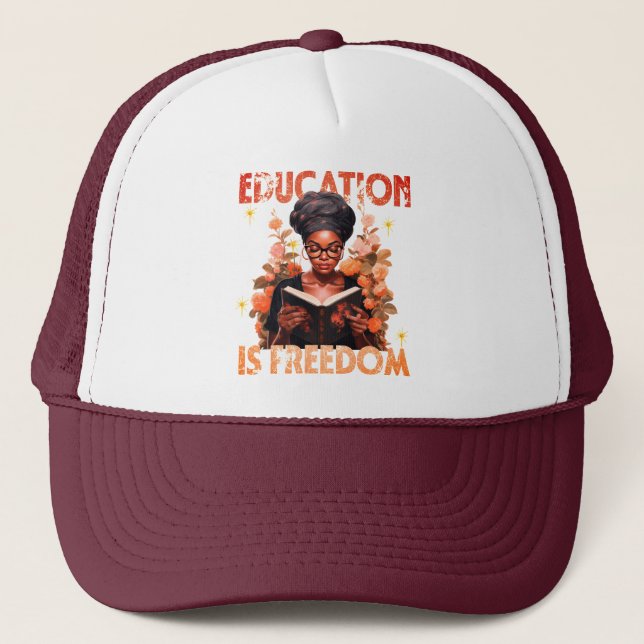 Boné Educação é liberdade O professor ganha história ne (Frente)
