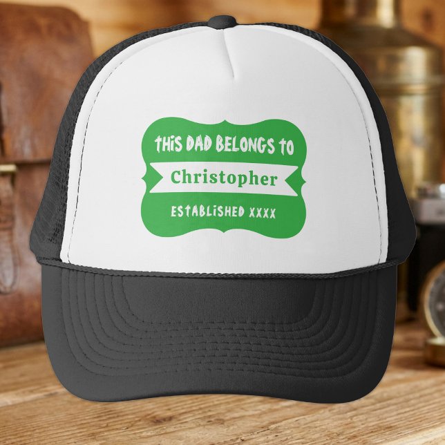 Boné Este pai pertence ao nome personalizado ano verde (Criador carregado)