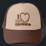 Boné Eu Amo O Meu Namorada personalizado chapéu de cami<br><div class="desc">fonte fofa e borbulhante que diz "Eu amo minha NAMORADA" com um coração enorme que permite inserir sua imagem,  na cor marrom e rosa claro</div>