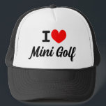 Boné Eu corto o chapéu de mini golfe para o mini golfe<br><div class="desc">Eu corto o chapéu de mini golfe para o minigoleiro. Boné desportivo para homens e mulheres. Legal tipografia modelo design. Adicione seu próprio texto personalizado,  citação humorística ou ditado. Faça o seu para amigos e família. Bela ideia de presente de aniversário. Disponível em preto e outras cores.</div>