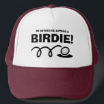 Boné Eu preferencialmente batendo numa citação engraçad<br><div class="desc">Eu preferencialmente a bater numa frase engraçada de golfe do Trucker Hat para golfistas. Boné desportivo personalizado para treinador de golfe, jogador e fã. Boné desportivo para homens e mulheres. Bola de golfe e design de tipografia legal. Adicione seu próprio texto personalizado, citação humorística ou ditado. Faça o seu próprio...</div>