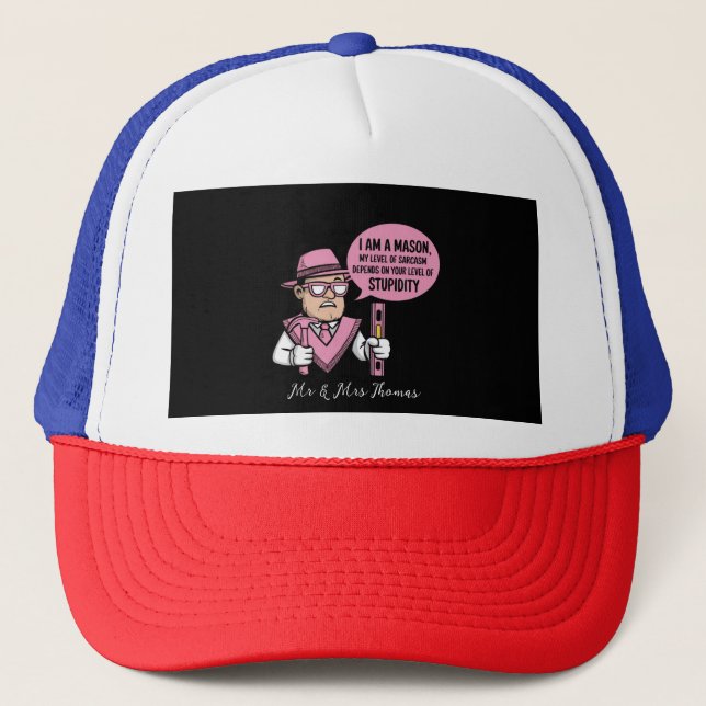 Boné Eu sou um Mason Meu nível de sarcasmo depende (Frente)