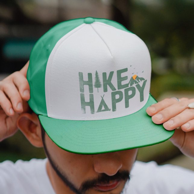 Boné Família de Caminhos Feliz do Camper Hiker, Persona (Hike Happy Camper Hiker Hiking Family Personalized Trucker Hat)