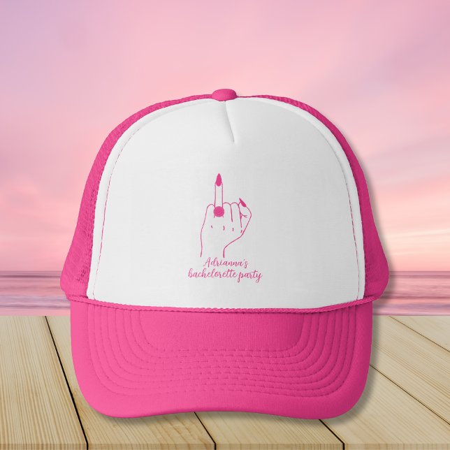 Boné Festa de solteira rosa de tendências do dedo do an (Bride Ring Finger Trendy Pink Bachelorette Party Trucker Hat)