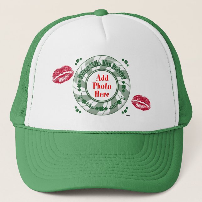 Boné FOTO Beije-me, sou o Beijo Círculo em Greve Verde  (Frente)