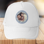 Boné Foto personalizada mais legal do Pai nunca moderno<br><div class="desc">Este design simples e moderno é composto por tipografia de serifa e adiciona uma foto personalizada.</div>