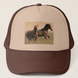 Boné Funcionamento bonito dos cavalos de Brown