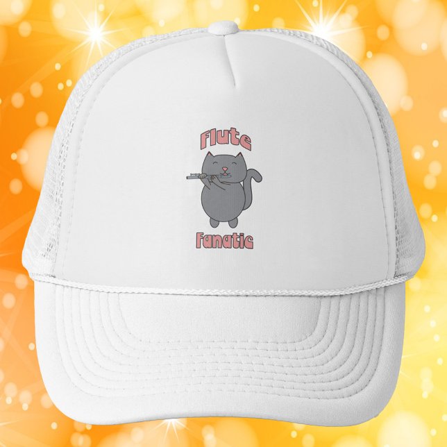 Boné Gata Cinza Fanática por Flauta Rosa (A hat with a cute gray cat playing the flute and the words flute fanatic in pink.)