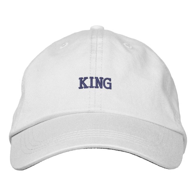 Boné Gorro Branco Elegante para Homens com Texto 'Rei'  (Frente)