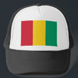 Boné guiné<br><div class="desc">Bandeira da Guiné. A bandeira da Guiné foi adotada em 10 de novembro de 1958. As cores da bandeira foram adaptadas das do Rassemblement Democratique Africaine, o movimento dominante no momento da independência. As cores, por sua vez, derivavam das do Gana, que as havia adotado pela primeira vez em 1957....</div>