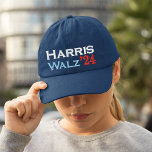 Boné Harris Walz Vote Marinho Azul 2024<br><div class="desc">Harris Walz Vote Blue 2024 Marinho Boridered Baseball Boné apresenta texto vermelho,  branco e azul simples na frente e atrás do chapéu.</div>