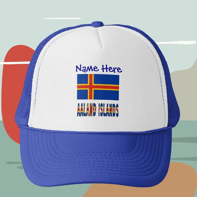Boné Ilhas Åland Ålander Bandeira Azul Personalização  (Personalized trucker hat with the Ålander flag and the words AALAND ISLANDS below.)