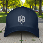 Boné Iniciais de repouso personalizados do monograma<br><div class="desc">Iniciais Monogramas de Crest Monogramas Boné personalizados com beisebol personalizado apresenta o simples monograma bordado moderno de suas iniciais dentro a crest border. Perfeito como presente para a família e amigos no aniversário, Natal, Dia de os pais, Dia de as mães, casamentos e muito mais. Criado pelo Evco Studio www.zazzle.com/store/evcostudio...</div>