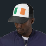 Boné Irish National Flag, Irish Standard, Banner<br><div class="desc">O Tricolor: Um Símbolo da Esperança e da Unidade - O Tricolor Irlandês, uma tapeçaria vibrante de verde, branco e laranja, tornou-se sinônimo da Ilha Emerald. Esta simples, mas poderosa bandeira carregar dentro das suas dobras uma história rica e um simbolismo profundo. - Um Nascimento Rebelde - O Tricolor foi...</div>