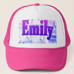 Boné Isso com o nome Emily nele