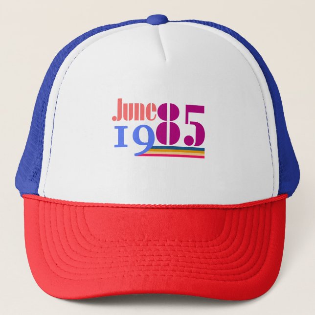 Boné Jun. 85 Bold Retro Plus Tamanho T-Shirt (Frente)