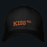 Boné KISS ME chapéu retrô / Divertido chapéu de caminho<br><div class="desc">Chapéus Embroidered: chapéu de festa retrô clássico com o texto "KISS ME" - moda divertida,  festa de despedida de solteiro,  moda universitária,  Amigo secreto,  celebrações no escritório / noite fora</div>