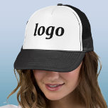 Boné Logotipo simples Promocional de marca comercial<br><div class="desc">Adicione seu próprio logotipo a este design. Minimalista e profissional. Excelente para marcas de funcionários ou como promocional para seus clientes e clientes.</div>
