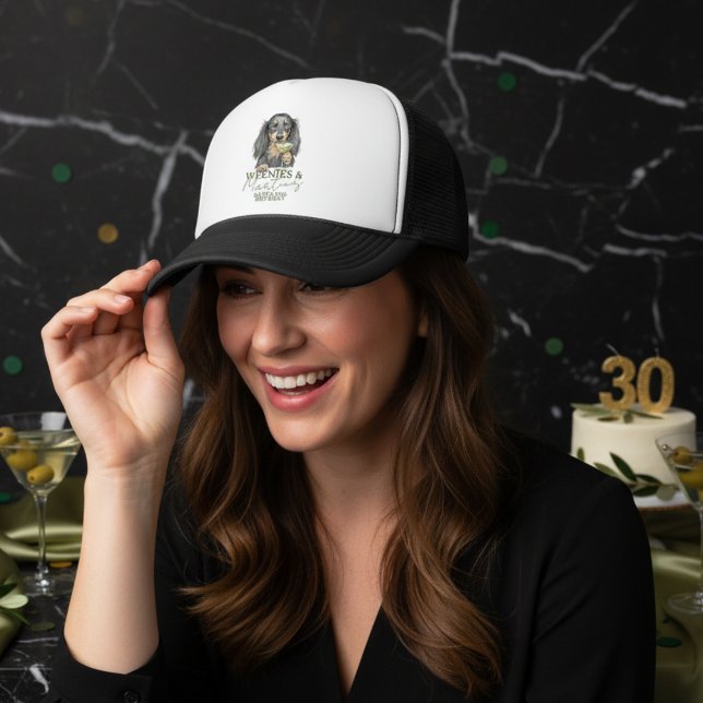 Boné Mãos Desenhadas e Martinis Dachshund (Celebrate with this Hand Drawn Weenies and Martinis Dachshund Trucker Hat! )