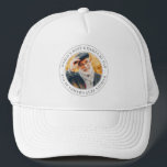 Boné Melhor avô do mundo por foto simples e clássica<br><div class="desc">Este design simples e clássico é composto por tipografia serif e adiciona uma foto personalizada. "O melhor avô do mundo por prato" rodeia o quadro.</div>