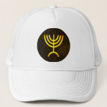 Boné Menorah Flame<br><div class="desc">Uma renderização digital da menorah judaica de sete ramificações (hebraico: מְ נ וֹ ה ‎). A menorah de sete ramificações, usada no santuário portátil montado por Moisés na selva e, mais tarde, no Templo em Jerusalém, tem sido símbolo do judaísmo desde a Antiguidade e é o emblema no casaco de...</div>