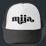 Boné Minija Branca e Preta da Filha Retroativa<br><div class="desc">"mija" na fonte do estilo retrô,  a cor é editável; adicione seu próprio nome,  se desejar,  e escolha o estilo de ódio.</div>