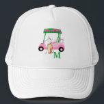 Boné Monograma único de caixas de golfe cor-de-rosa enc<br><div class="desc">Um charmoso carrinho de golfe único — rosa e verde — feito com gosto — pronto para correr o curso — hat — Este é um presente de excelente para todos os amantes de golfe — divertido / atraente / único. Personalize-o com as suas iniciais/monograma. Se tiver alguma pergunta sobre...</div>