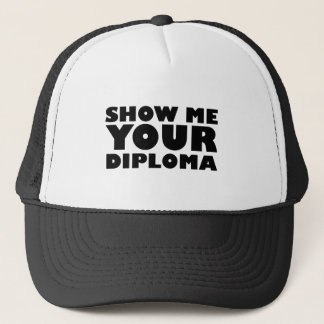 BONÉ MOSTRE O SEU DIPLOMA