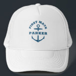 Boné Navio Marinho de Ancoragem Náutica de Primeiro Por<br><div class="desc">Chapéu de barco personalizado com âncora náutica azul marinho lendo PRIMEIRO MATE e seu nome personalizado. presente de excelente para uma viagem de barco,  seu próprio barco a vela,  iate ou tripulação de barco.</div>