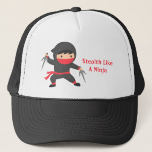 Boné Ninja Furtivo com Armas Sai para