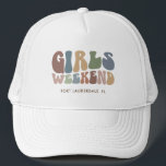 Boné Noiva do Fim de Semana das Raparigas da Festa de s<br><div class="desc">Aceite o espírito da melhor viagem das meninas com nosso Chapéu de Trucker de Letra de Tipografia Personalizada da Bachelorette Weekend! Este retro chic e na moda serve como a recordação perfeita de uma fuga memorável com as vossas senhoras favoritas. A frente do chapéu mostra uma cativante tipografia "Girls Weekend",...</div>
