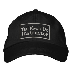 Boné O kwon de Tae faz o instrutor