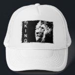 Boné O Rei Pop de Arte Elegante Moderno Modelo<br><div class="desc">O chapéu branco de beisebol do Rei Moderno Elegante do Leão de Arte Pop Modelo.</div>