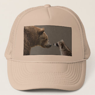 Boné O urso Grizzle encontra o guaxinim