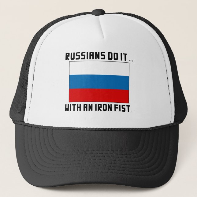 Boné Os Russos Fazem... Com um Punho de Ferro (Frente)