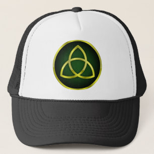 Boné ouro e triquetra verde