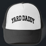 Boné Pai de jardinagem do Pai de jardinagem com Pai eng<br><div class="desc">Reivindica o seu título com este ousado chapéu de caminhoneiro "Pai" — perfeito para pais que governam o gramado com estilo, listras e sérios gafanhotos. A última camisa para lendas de quintal! Um presente engraçado para Dia de os pais, aniversários ou guerreiros de fim de semana que levam a sério...</div>
